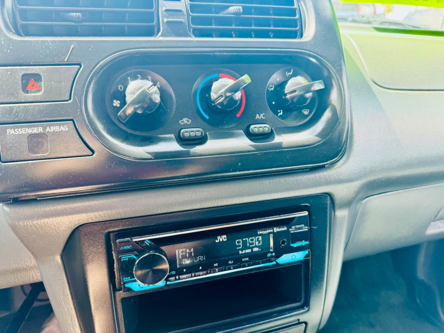 2001 Blue Nissan Frontier (1N6DD26S41C) , located at 2190 Hwy 95, Bullhead City, AZ, 86442, (928) 704-0060, 0.000000, 0.000000 - 2001 Nissan frontier xe king cab. 4 cylinder. 142k miles. Manual . Ice cold ac. Lots of extras done to truck . New tires new radiator. Fully serviced. New clutch, new brakes, pads. Runs and drives great. Financing available. In house financing .buy here pay here - Photo#8